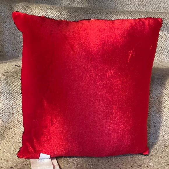 Red/Black/Green Reversible Sequins Pillow - Picture 9 of 9